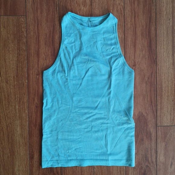 Lululemon Run Swiftly Tech Tank - Size 4 - Picture 3 of 6